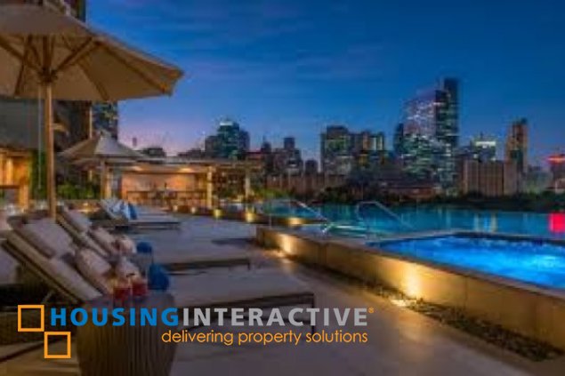 2br unit with parking and elevator for sale in discovery primea