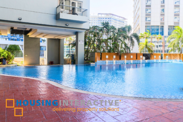 for sale 2br with parking in the columns ayala