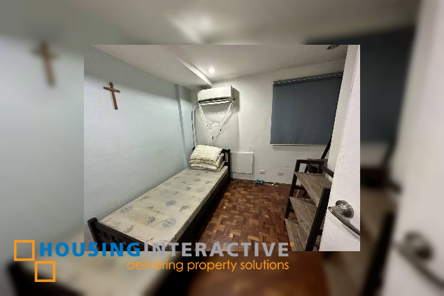 3br unit with parking for sale in galeria de magallanes