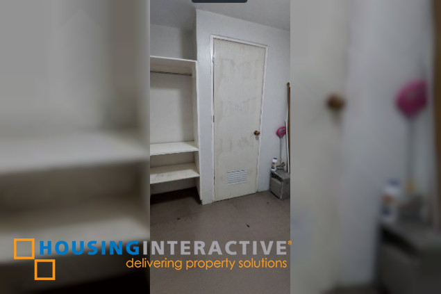 3br unit with parking for sale in galeria de magallanes