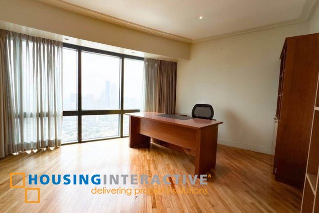 semi-furnished 4br unit with balcony and parking for lease in rizal tower