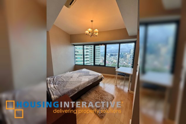 fully furnished 2br unit with parking for lease in one rockwell