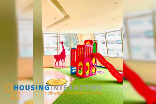 unfurnished 1 br condominium unit with 1 parking slot in the residences at commonwealth for sale