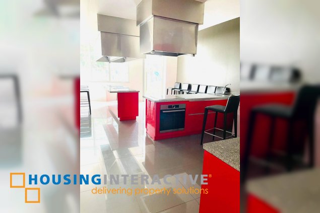 unfurnished 1 br condominium unit with 1 parking slot in the residences at commonwealth for sale