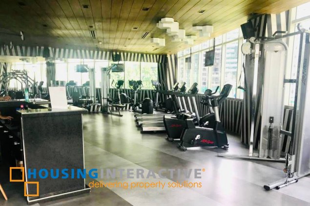 unfurnished 1 br condominium unit with 1 parking slot in the residences at commonwealth for sale