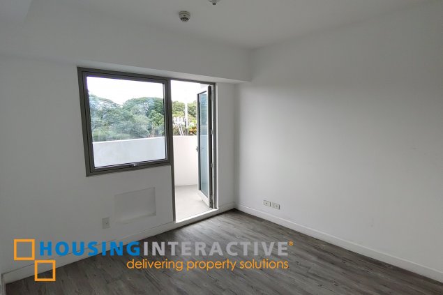 unfurnished 1 br condominium unit with 1 parking slot in the residences at commonwealth for sale