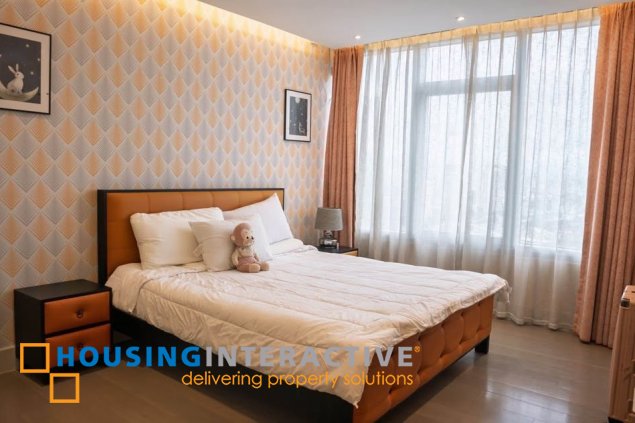 3br unit with parking for sale in proscenium at rockwell