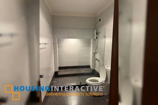 𝐇𝐎𝐔𝐒𝐄 & 𝐋𝐎𝐓 𝐅𝐎𝐑 𝐒𝐀𝐋𝐄: 𝐕𝐀𝐋𝐋𝐄 𝐕𝐄𝐑𝐃𝐄 𝟔 𝐏𝐀𝐒𝐈𝐆 𝐂𝐈𝐓𝐘