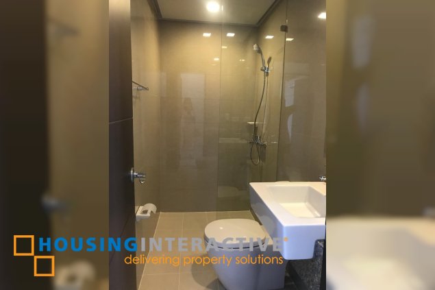 𝐅𝐎𝐑 𝐋𝐄𝐀𝐒𝐄: 𝐔𝐏𝐓𝐎𝐖𝐍 𝐑𝐈𝐓𝐙 𝟒𝐁𝐑