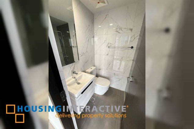 2br unit for lease in uptown arts residences