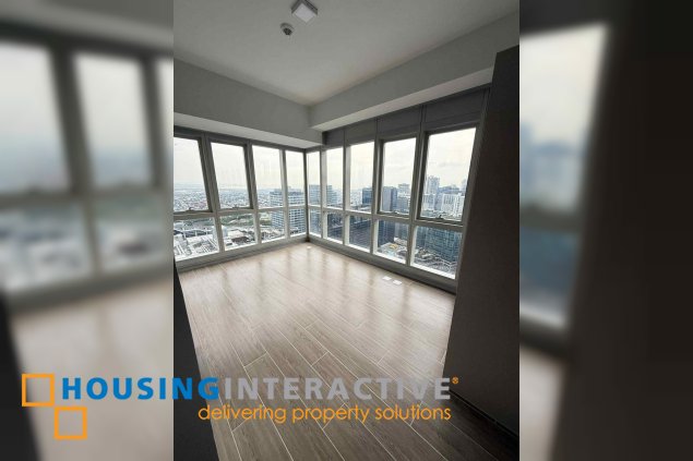 2br unit for lease in uptown arts residences