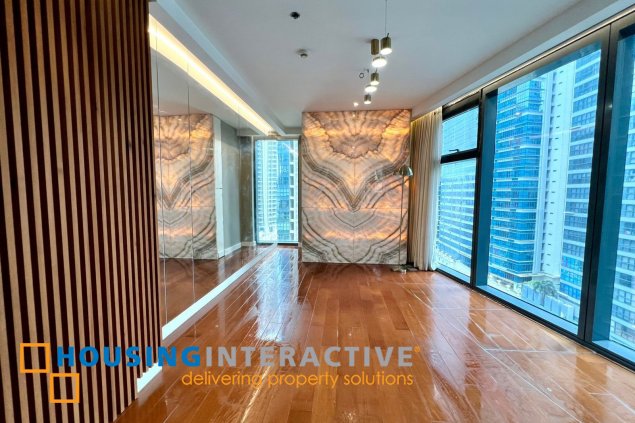 for sale 3br unit with parking for sale in grand hyatt north