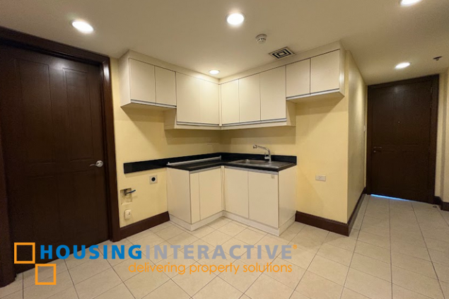 semi-furnished 4br unit with parking for lease in discovery primea