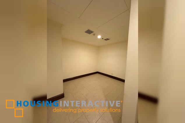 semi-furnished 4br unit with parking for lease in discovery primea