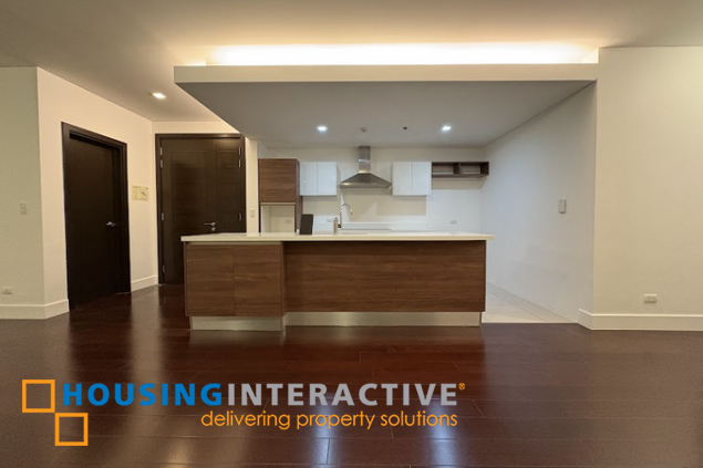 semi-furnished 3br unit with parking for lease in garden towers