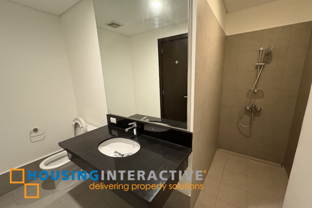 semi-furnished 3br unit with parking for lease in garden towers