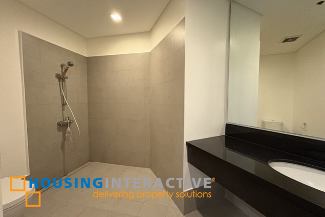 semi-furnished 3br unit with parking for lease in garden towers