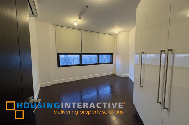 semi-furnished 3br unit with parking for lease in garden towers