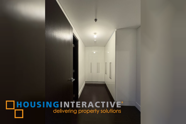 semi-furnished 3br unit with parking for lease in garden towers