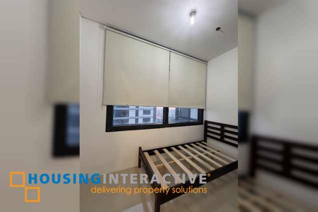 semi-furnished 3br unit with parking for lease in garden towers