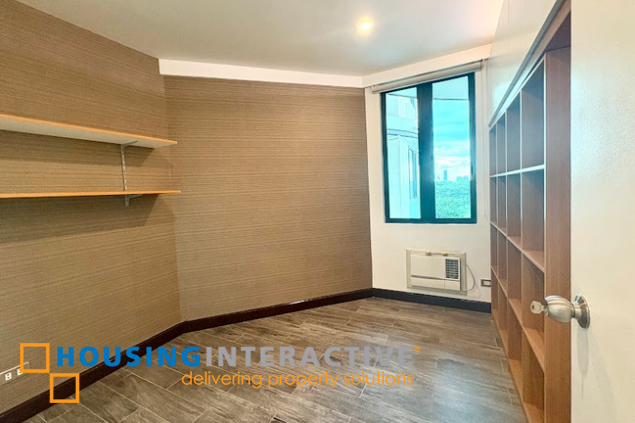 semi-furnished 3br unit with parking for lease in bonifacio ridge
