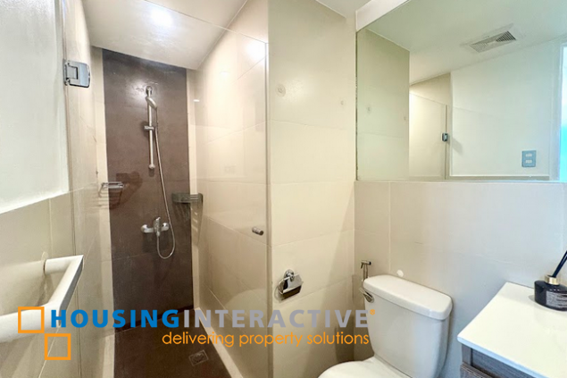semi-furnished 3br unit with parking for lease in bonifacio ridge