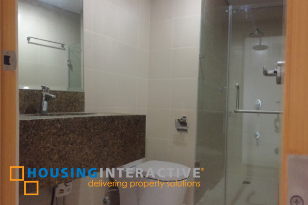 1br unit with balcony for sale in park avenue, bgc