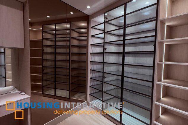 fully renovated 2br unit with parking for sale in proscenium residences