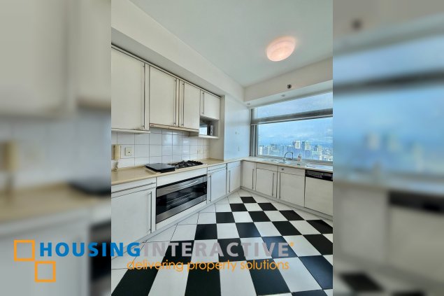 3 bedroom golf view unit for lease/rent in pacific plaza towers bgc