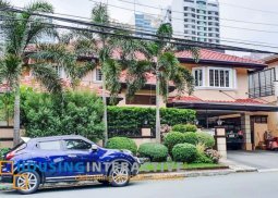 classic 5br house and lot for rent in makati