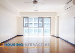 semi furnished 2bedroom unit for rent at the one serendra