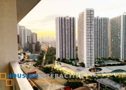 fully furnished 1 bedroom unit for rent at the salcedo skysuites makati