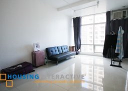 semi furnished 1br condo unit for sale at the stratosphere