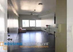 semi furnished 1 bedroom unit for rent at the fairways tower taguig