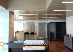 3br w/ balcony for sale at trag