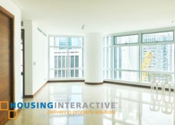 semi furnished 3 bedroom for sale at two roxas triangle