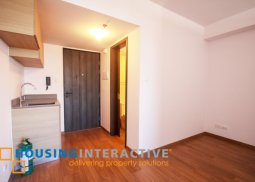 unfurnished 1 br unit for rent at the rise